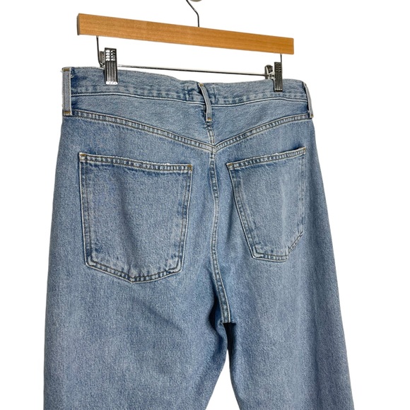 Agolde | 90’s Cropped Jeans in Echo Light Denim Distressed - Picture 5 of 10